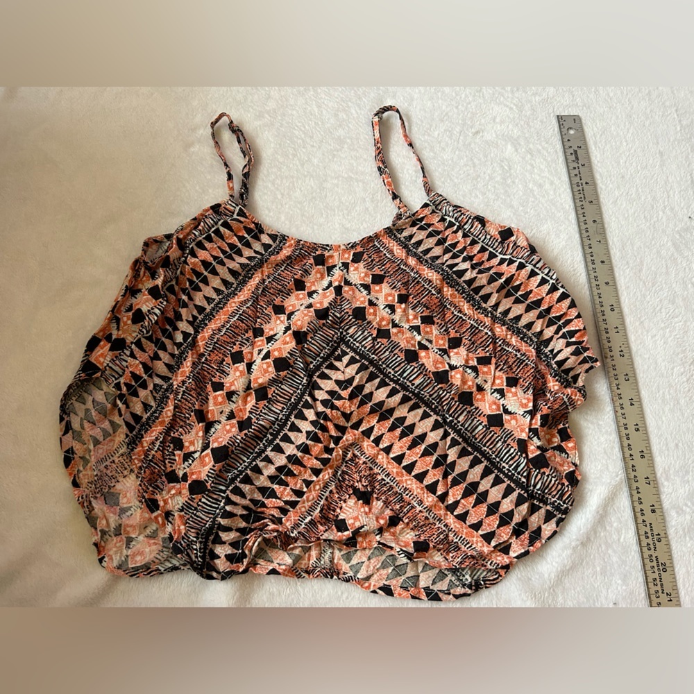 ⭐️💥❤️HOST PICK❤️💥⭐️ Like New Volcom Crop Tank Top​